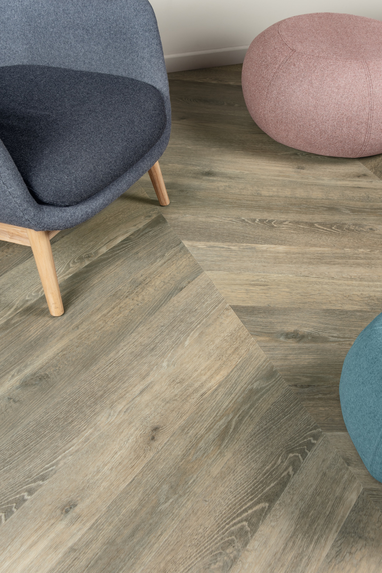 Tollymore Oak AR0W8760 | Premium LVT Flooring from the Amtico